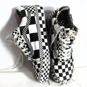 VANS OLD SKOOL CHECKER BOARD LACE UP SNEAKERS, WOMEN'S 7 OR MEN'S 5.5